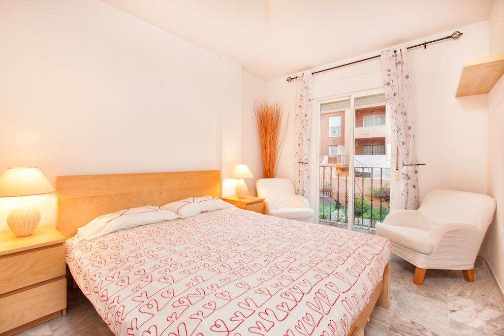 2035-Lovely 1 Bedrooms Sea View Apartment Манилва Екстериор снимка